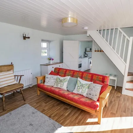 Tigh Mhicheal Phaidin * Finny