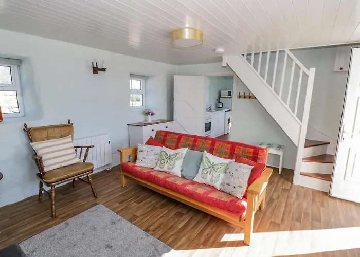 Tigh Mhicheal Phaidin * Finny