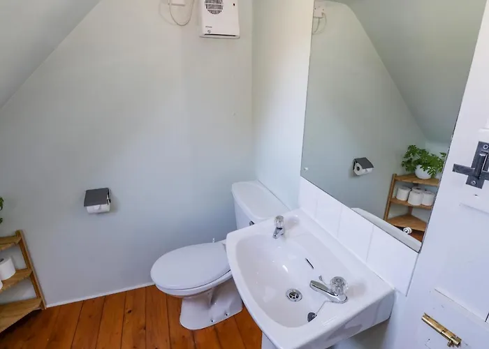 Tigh Mhicheal Phaidin Finny